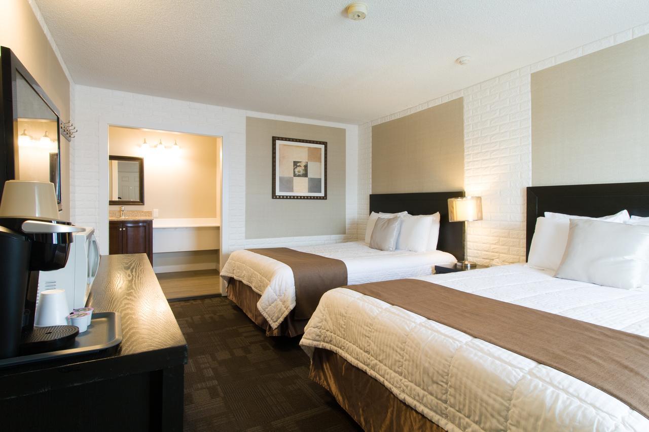 Hotel Moncton Exterior photo