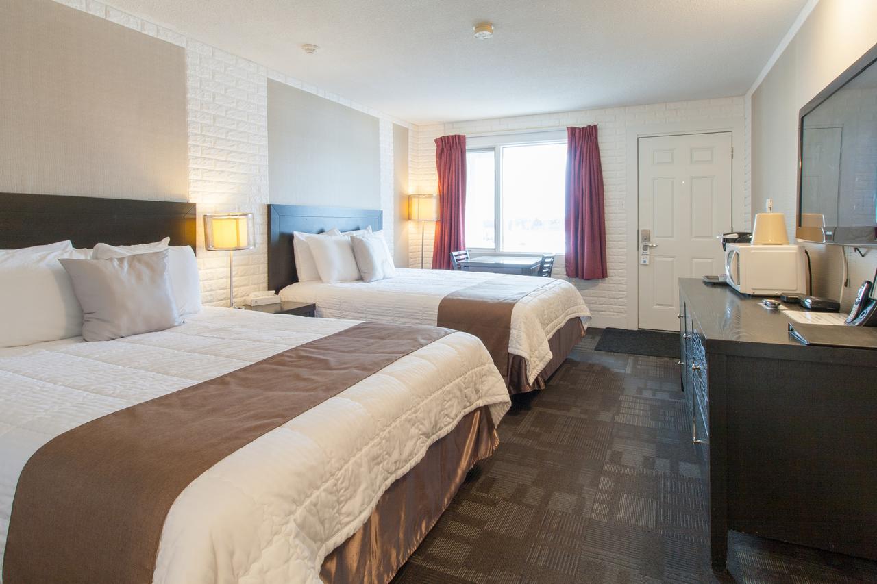 Hotel Moncton Exterior photo