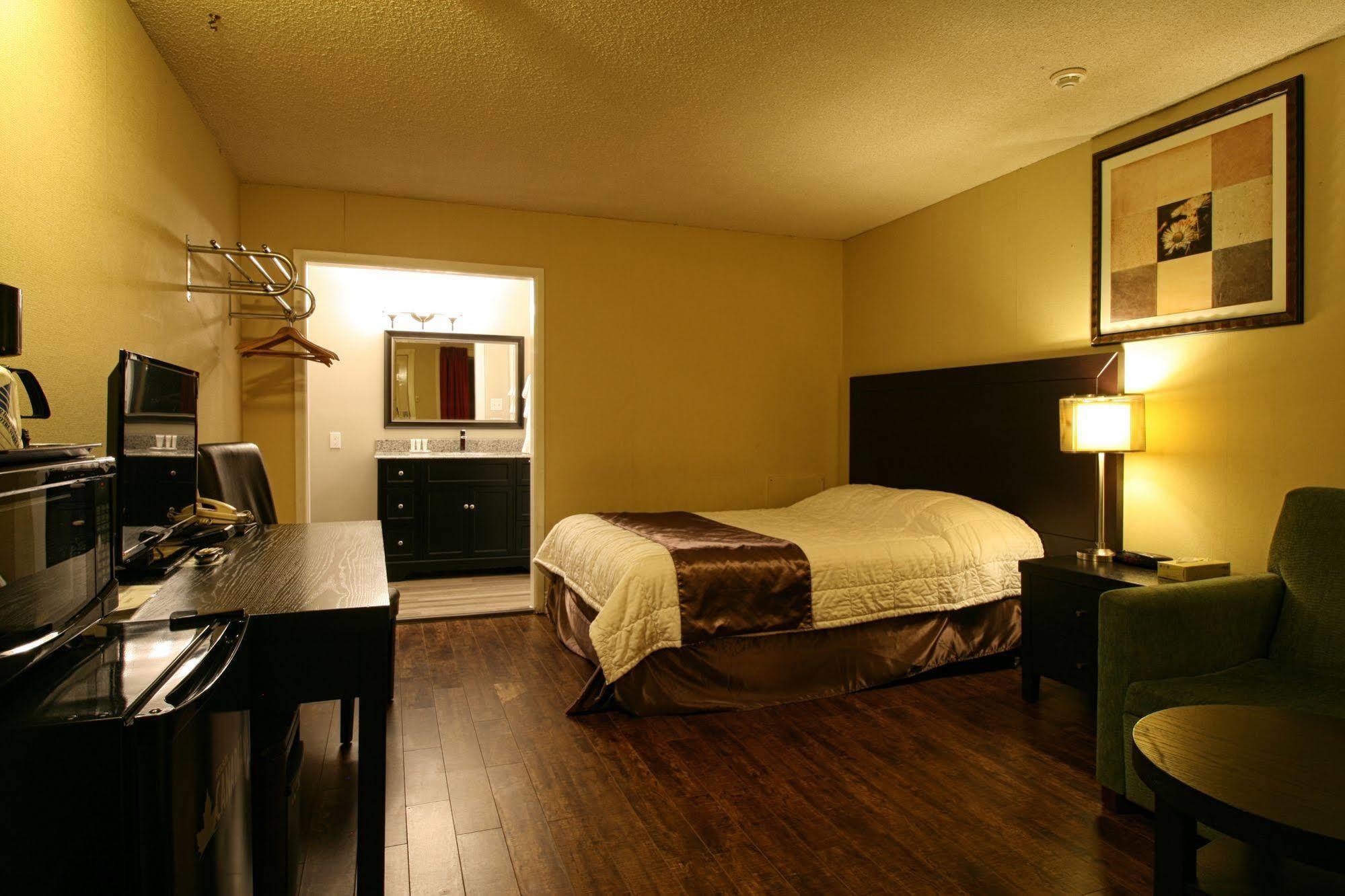 Hotel Moncton Exterior photo