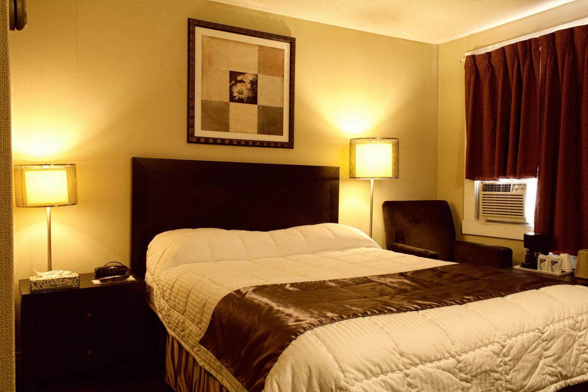Hotel Moncton Exterior photo