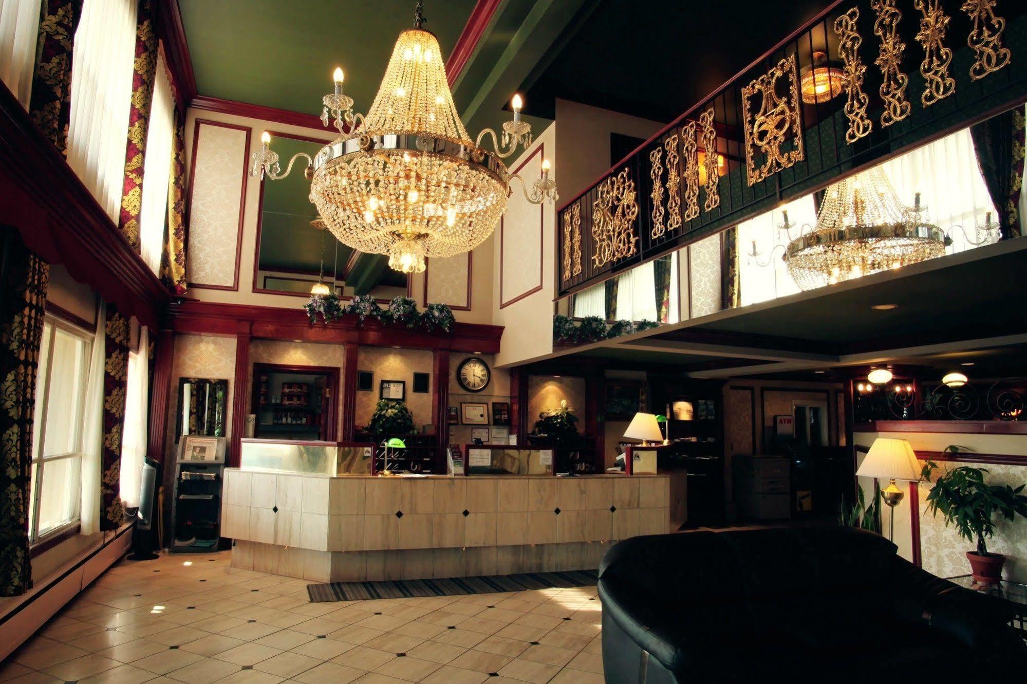 Hotel Moncton Exterior photo
